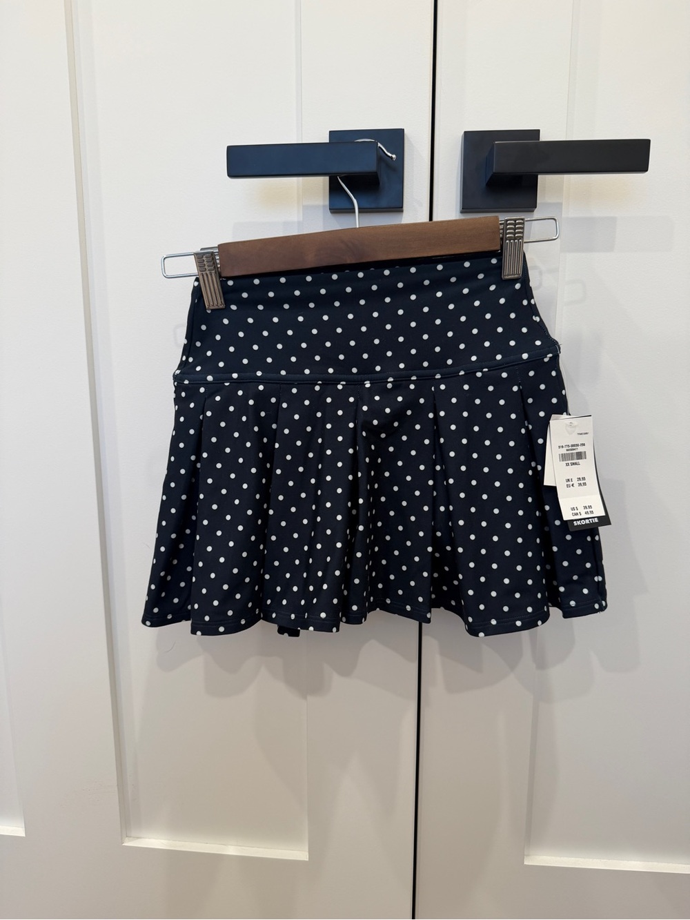 Gilly hicks polka dot skort